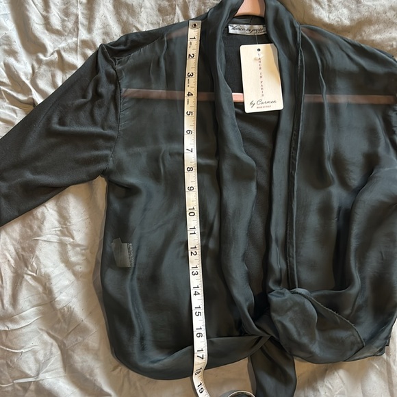 Dance in Paris by Carmen Silk & Viscose lightweight cardigan one size NWT - Picture 3 of 5